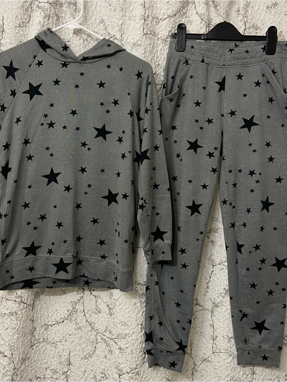 32 Heat Kids Grey Star Hooded Set Size 14/16